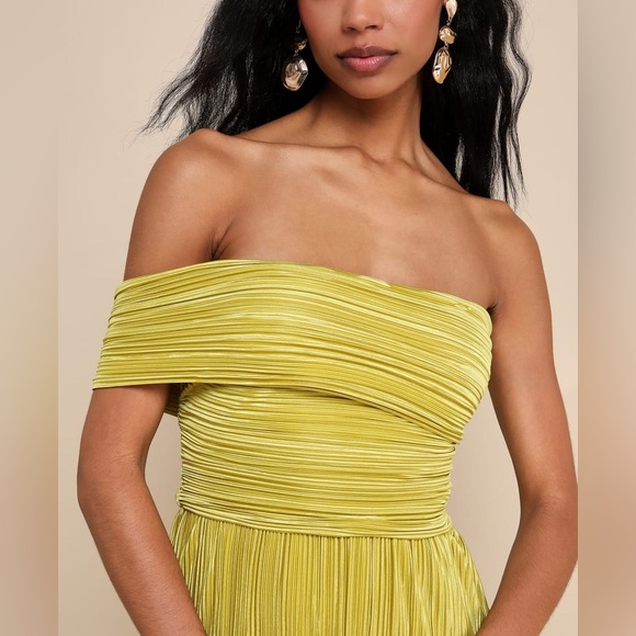 Lulu's Poised Performance Chartreuse Plisse One-Shoulder Maxi Dress - Picture 3 of 9